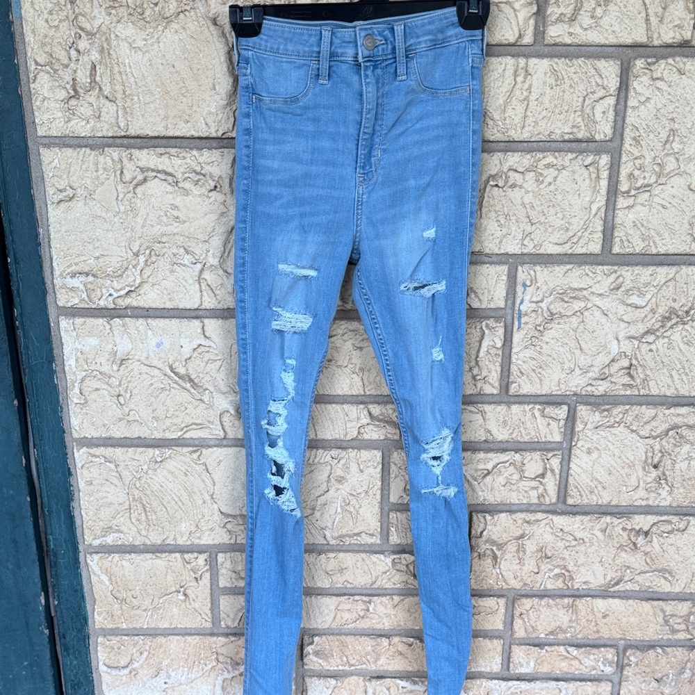 Hollister Ultra High Rise Rise Jean Leggings Ripped Skinny Jean Size 0 / 24